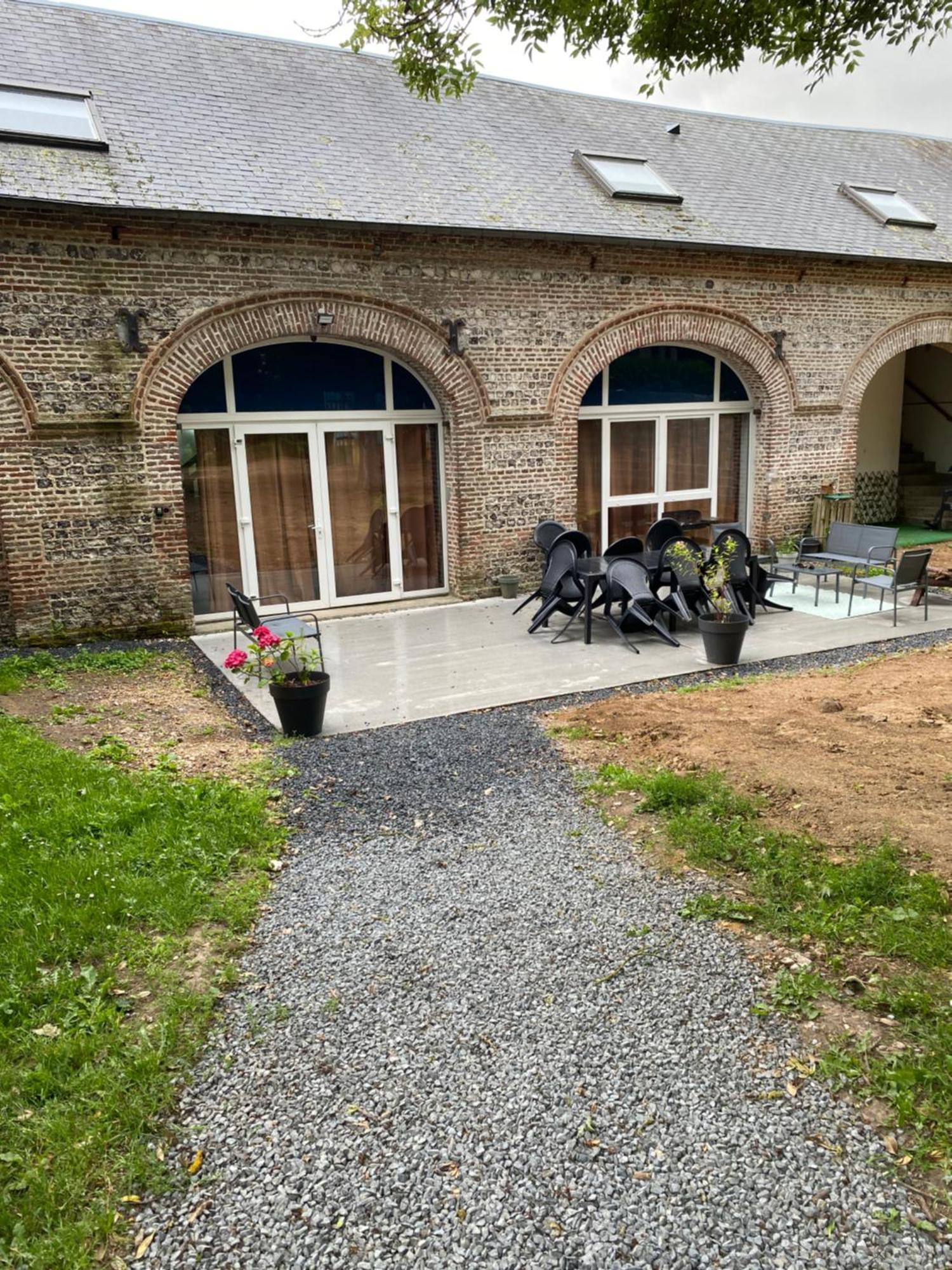 Les Gites Du Chateau Du Cedre Manneville-es-Plains Exterior photo